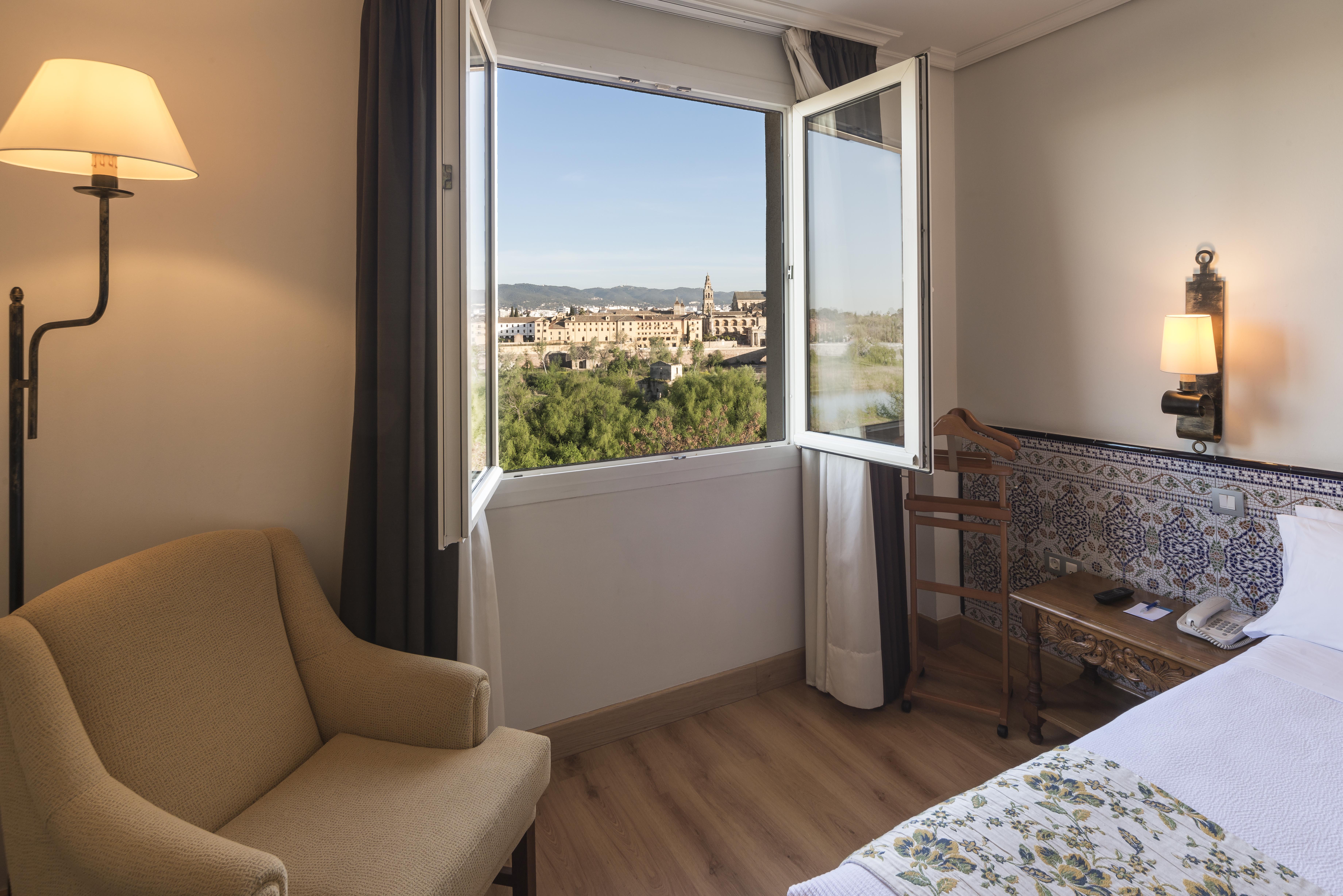 Hesperia Cordoba Hotel Bagian luar foto